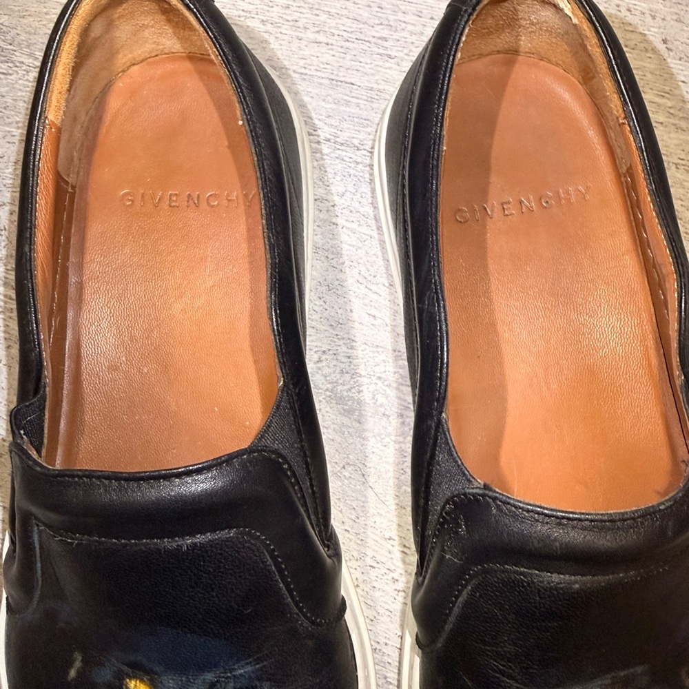 Givenchy Rotweiller Black Slip-Ons - Picture 3 of 6